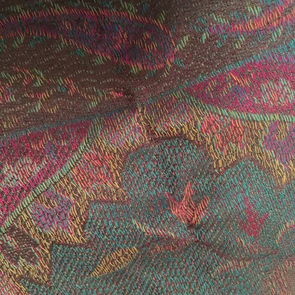 🥻Pretty Vintage Fringed scarf 100% Acrylic